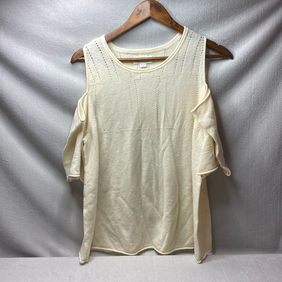 Velvet by Graham & Spencer cream colored cold shoulder wool/cashmere top sz med - Picture 1 of 6